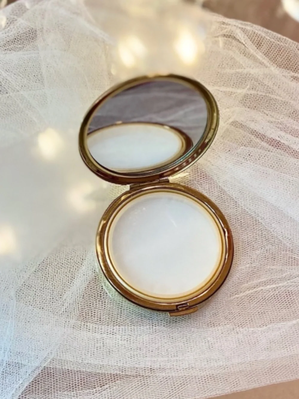 Vintage Stratton Compact Made in England Handheld Mirror Cameo Gold Tone Baroque